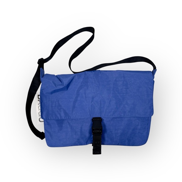 BAGGU Handbags - NWT BAGGU Nylon Messenger Bag, Pansey Blue